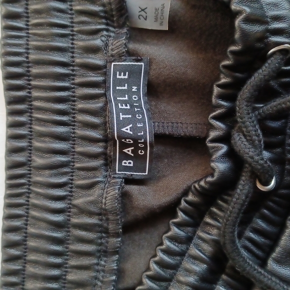 Bagatelle Collection Faux Leather Track Pant/Joggers NEW- Sz. 2X - Picture 9 of 12
